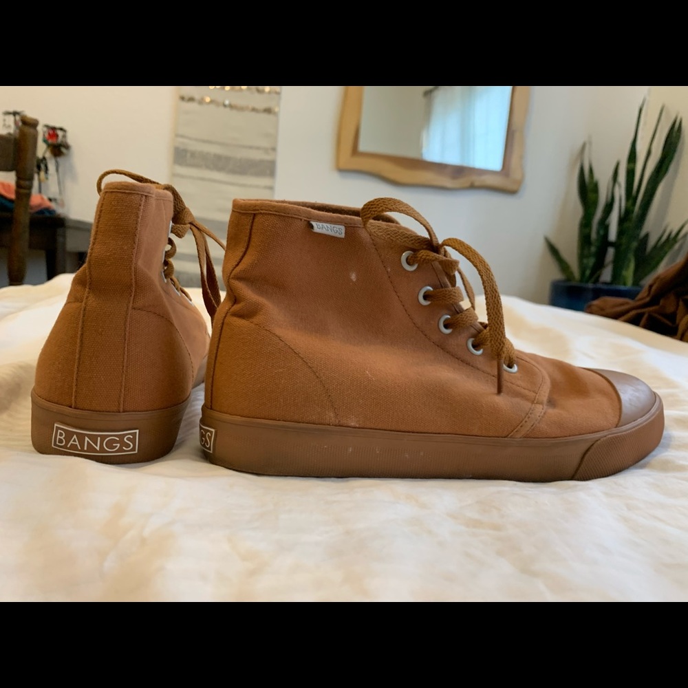 Bangs shoes Women’s size 8.5; Men’s size 7